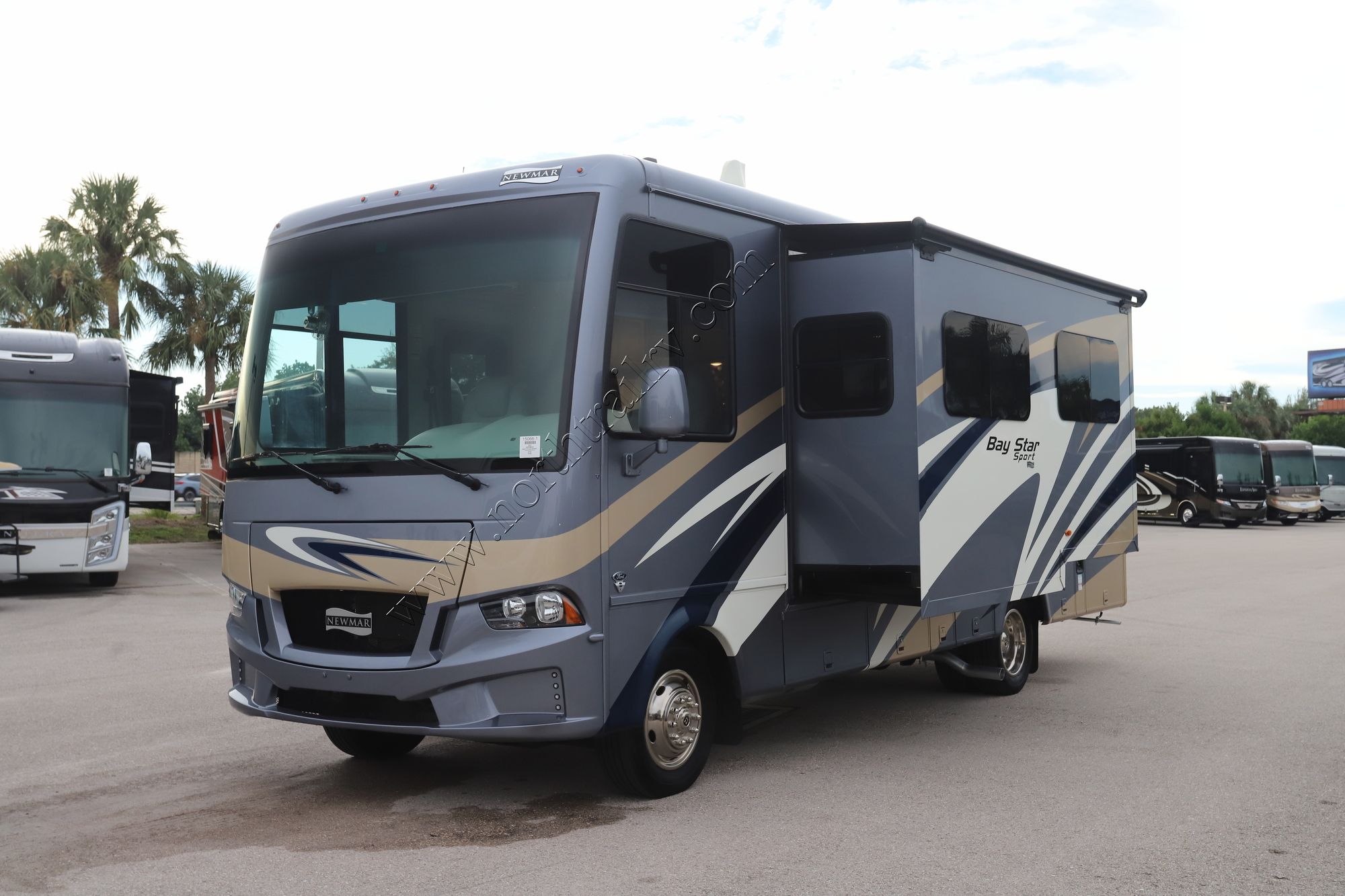 Used 2021 Newmar Bay Star Sport 2702 Class A  For Sale