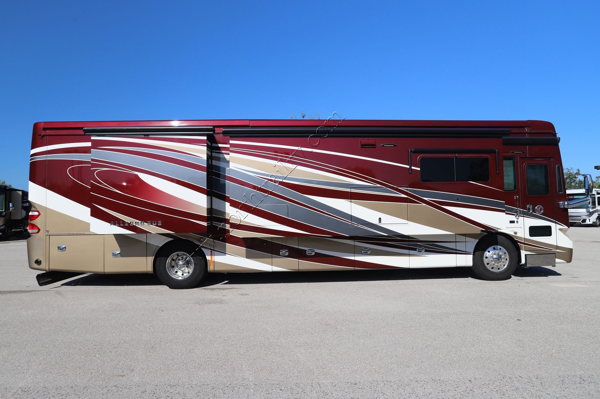 Used 2017 Tiffin Motor Homes Allegro Bus 40AP Class A  For Sale