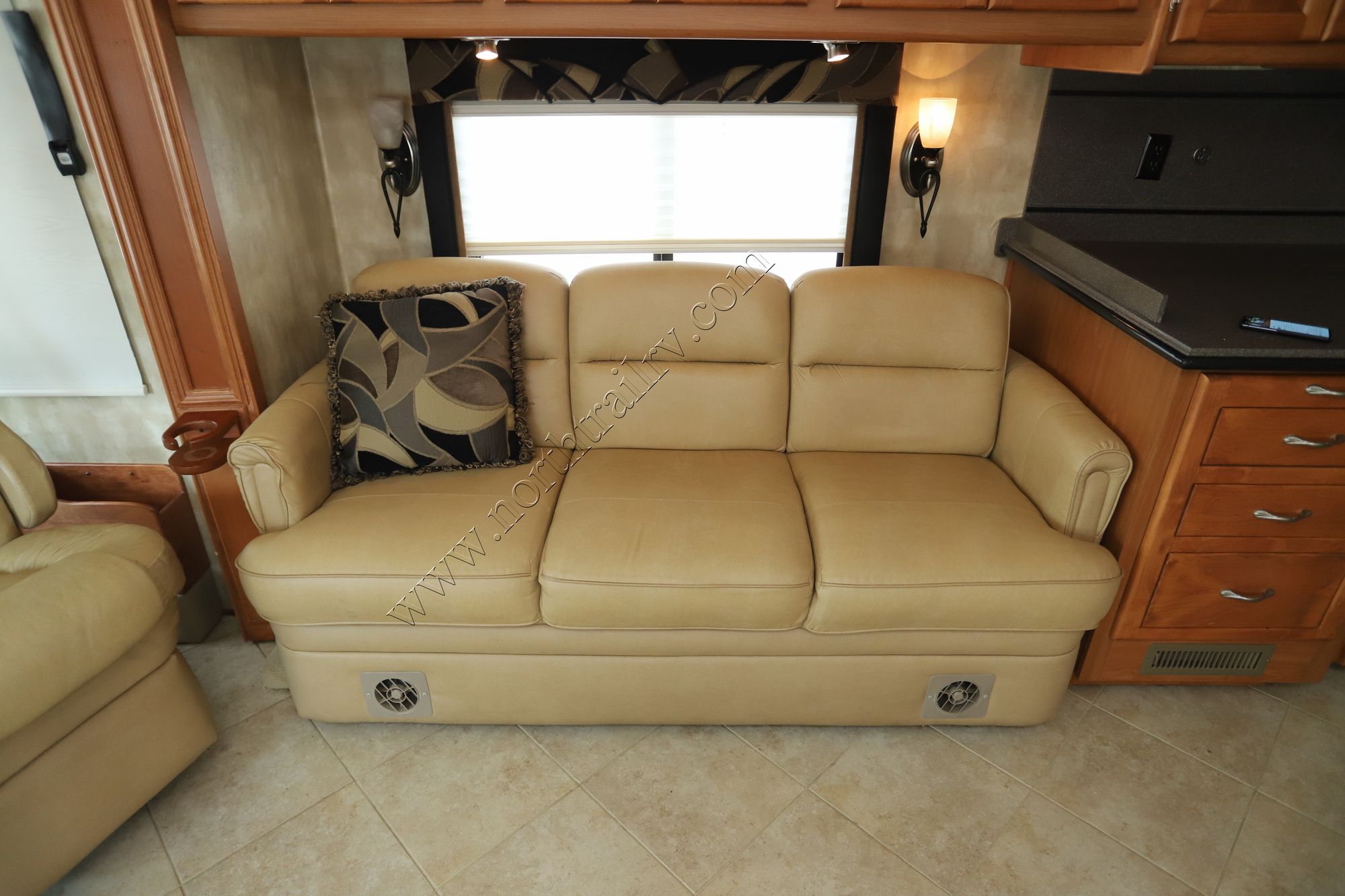 Used 2008 Tiffin Motor Homes Phaeton 40QTH Class A  For Sale