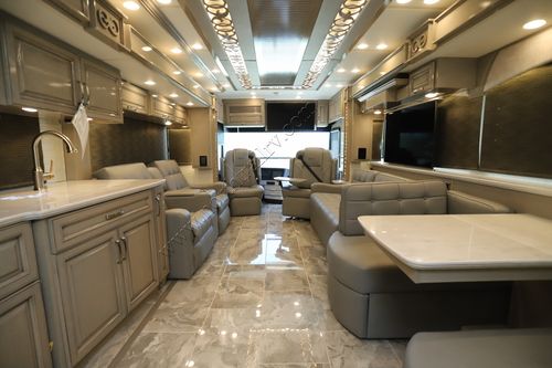 2024 Newmar Essex 4521