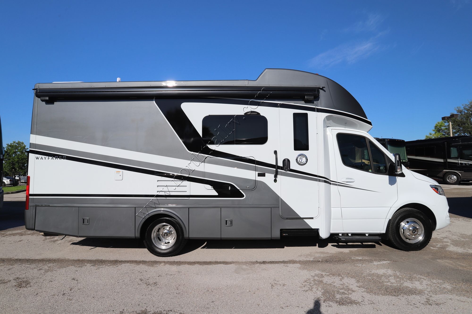 New 2024 Tiffin Motor Homes Wayfarer 25RW Class C  For Sale