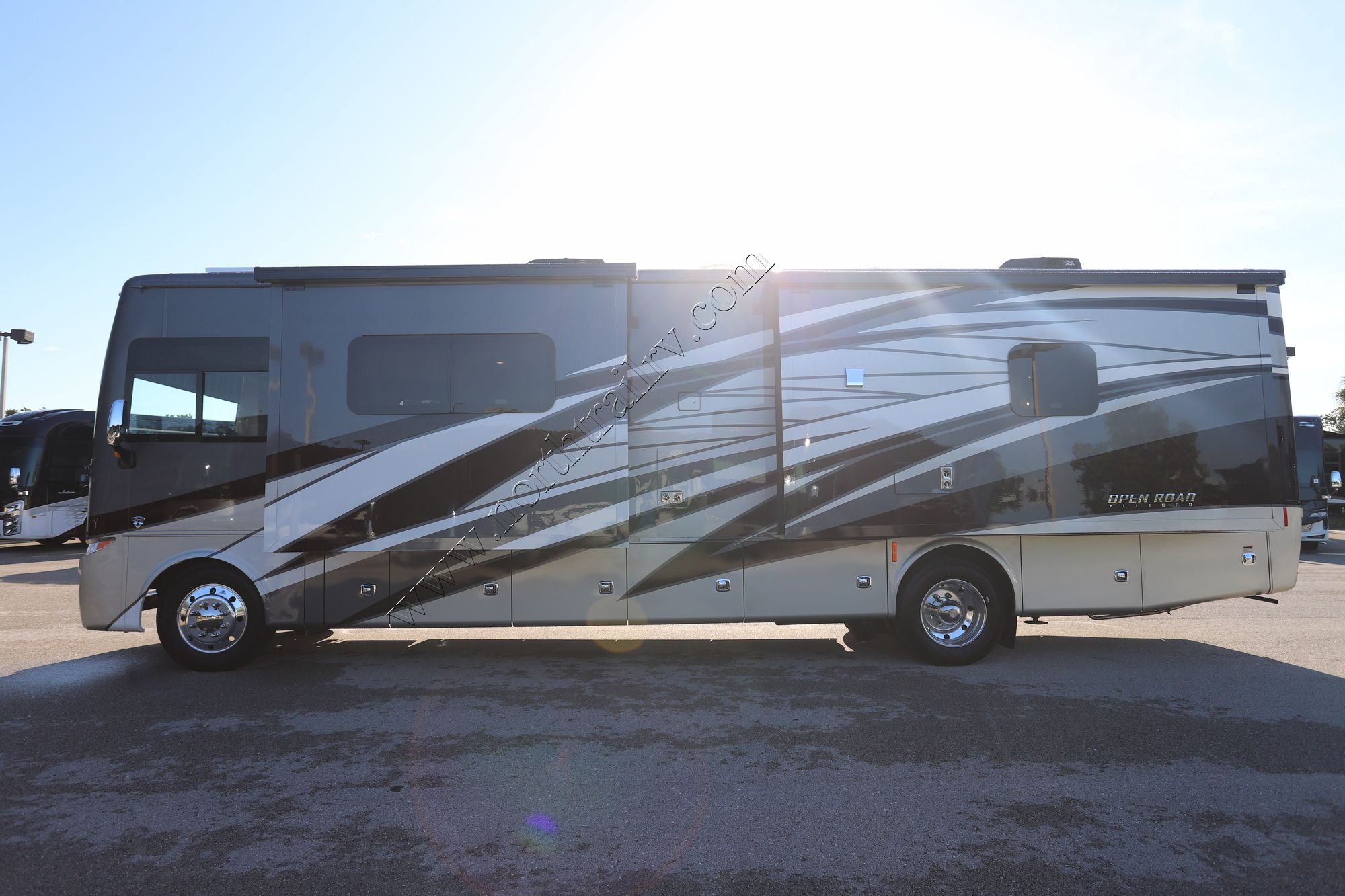 New 2024 Tiffin Motor Homes Allegro 34PA Class A  For Sale