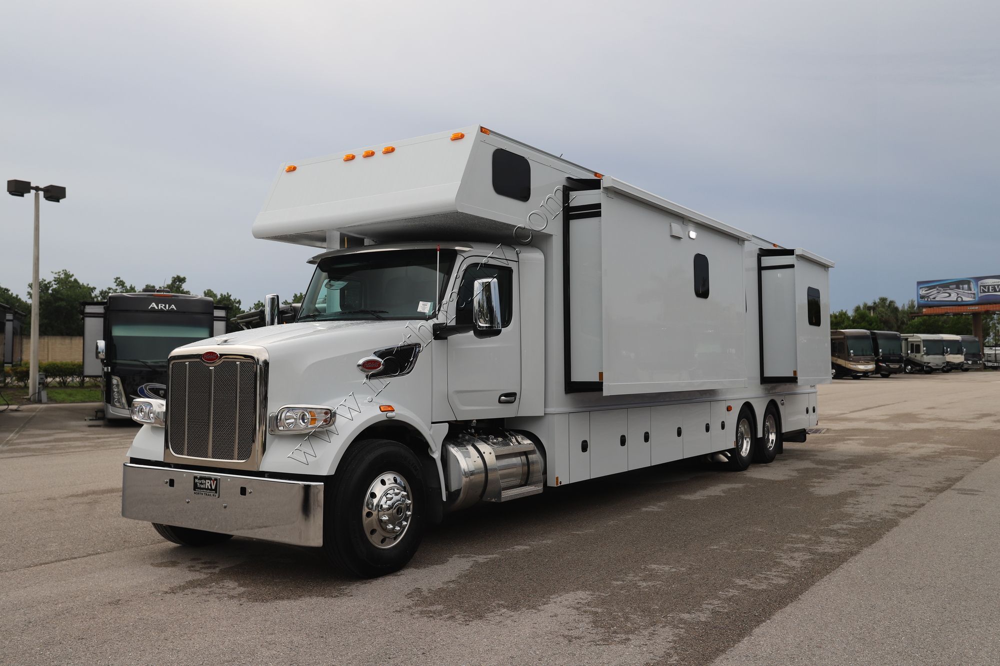 New 2024 Renegade Rv Classic 43CMD Super C  For Sale