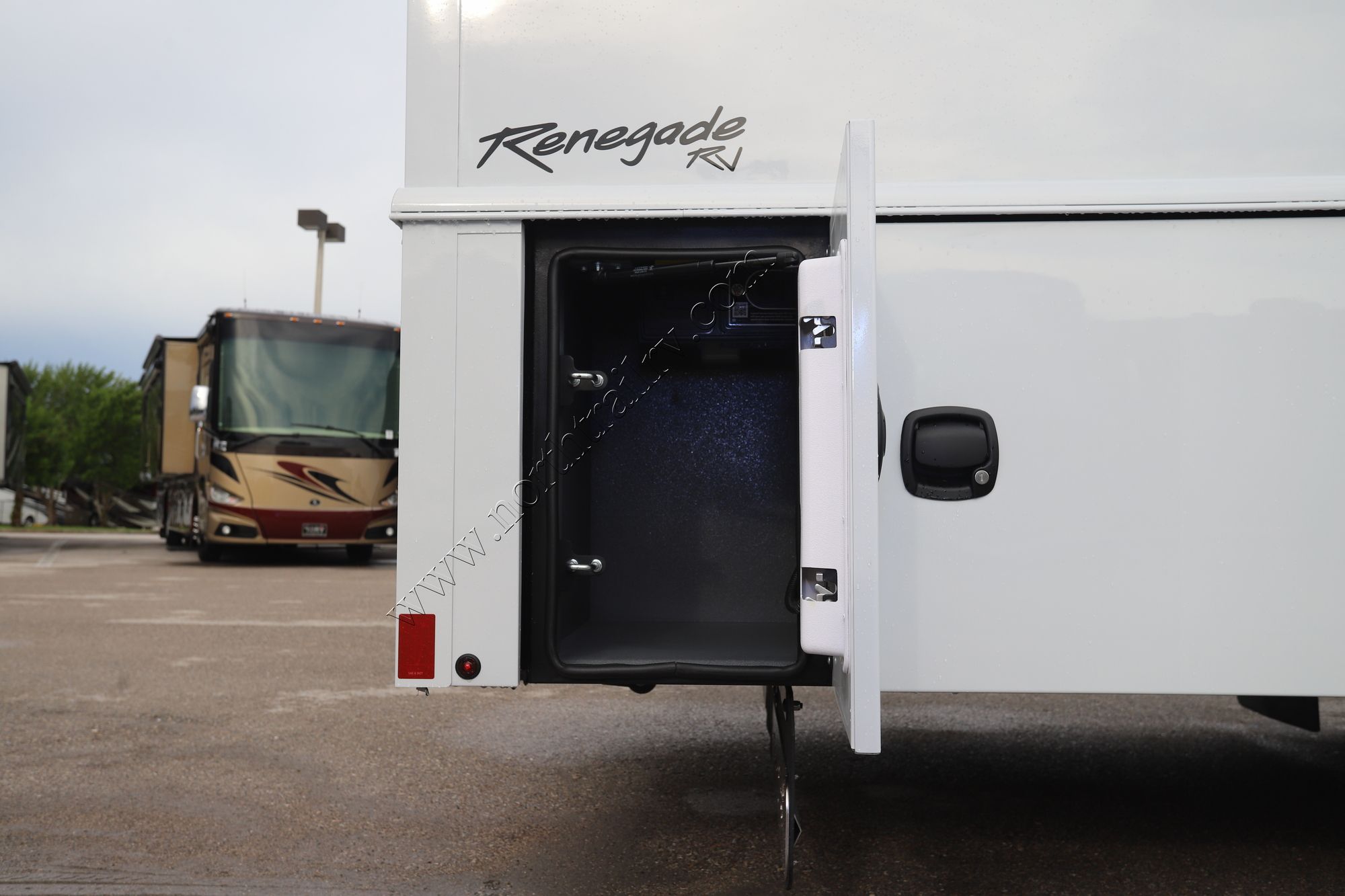 New 2024 Renegade Rv Classic 43CMD Super C  For Sale