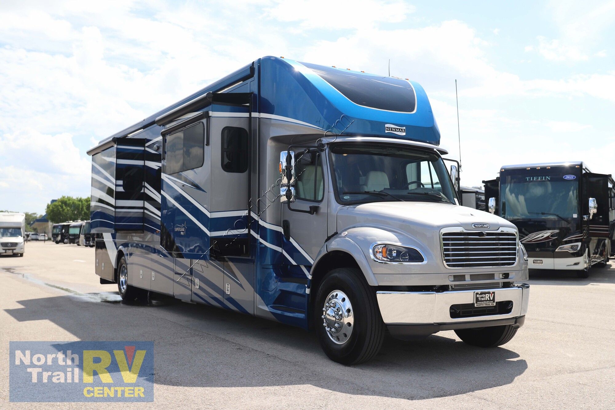 Used 2022 Newmar Super Star 4059 Super C  For Sale