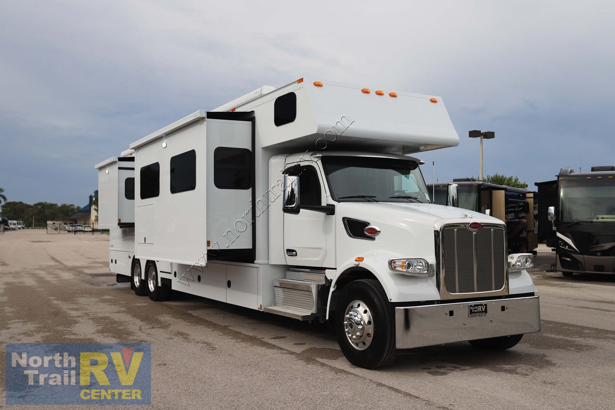 New 2024 Renegade Rv Classic 43CMD Super C  For Sale