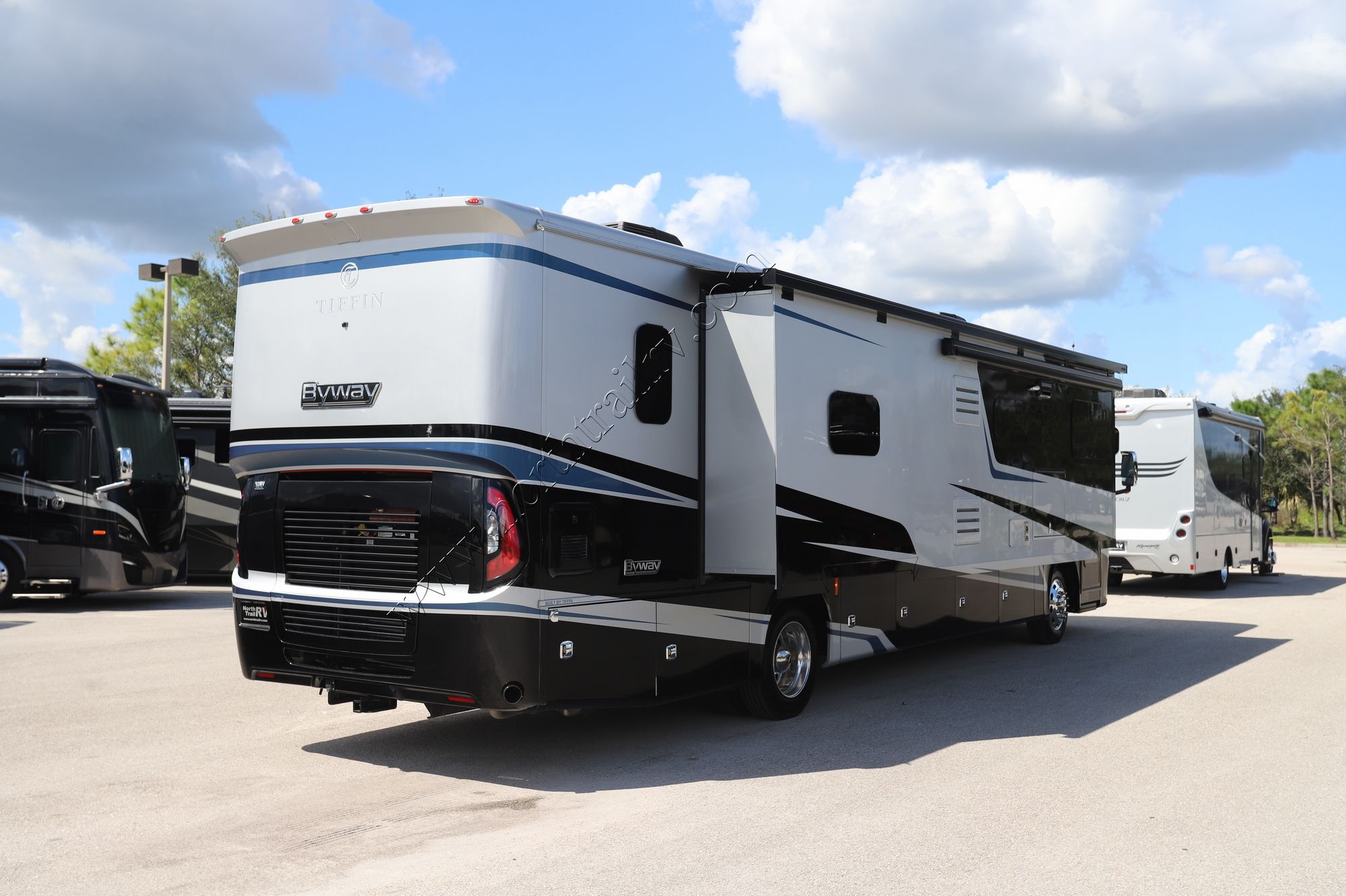 New 2024 Tiffin Motor Homes Byway 38CL Class A  For Sale