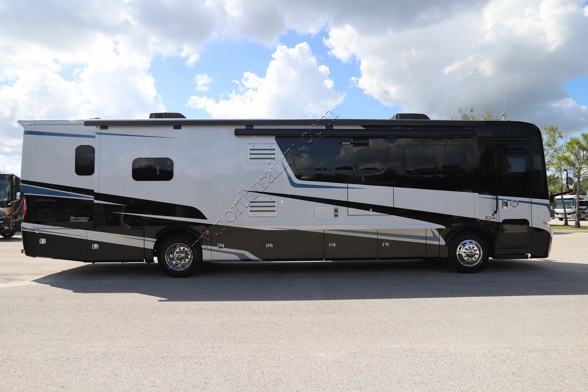 New 2024 Tiffin Motor Homes Byway 38CL Class A  For Sale
