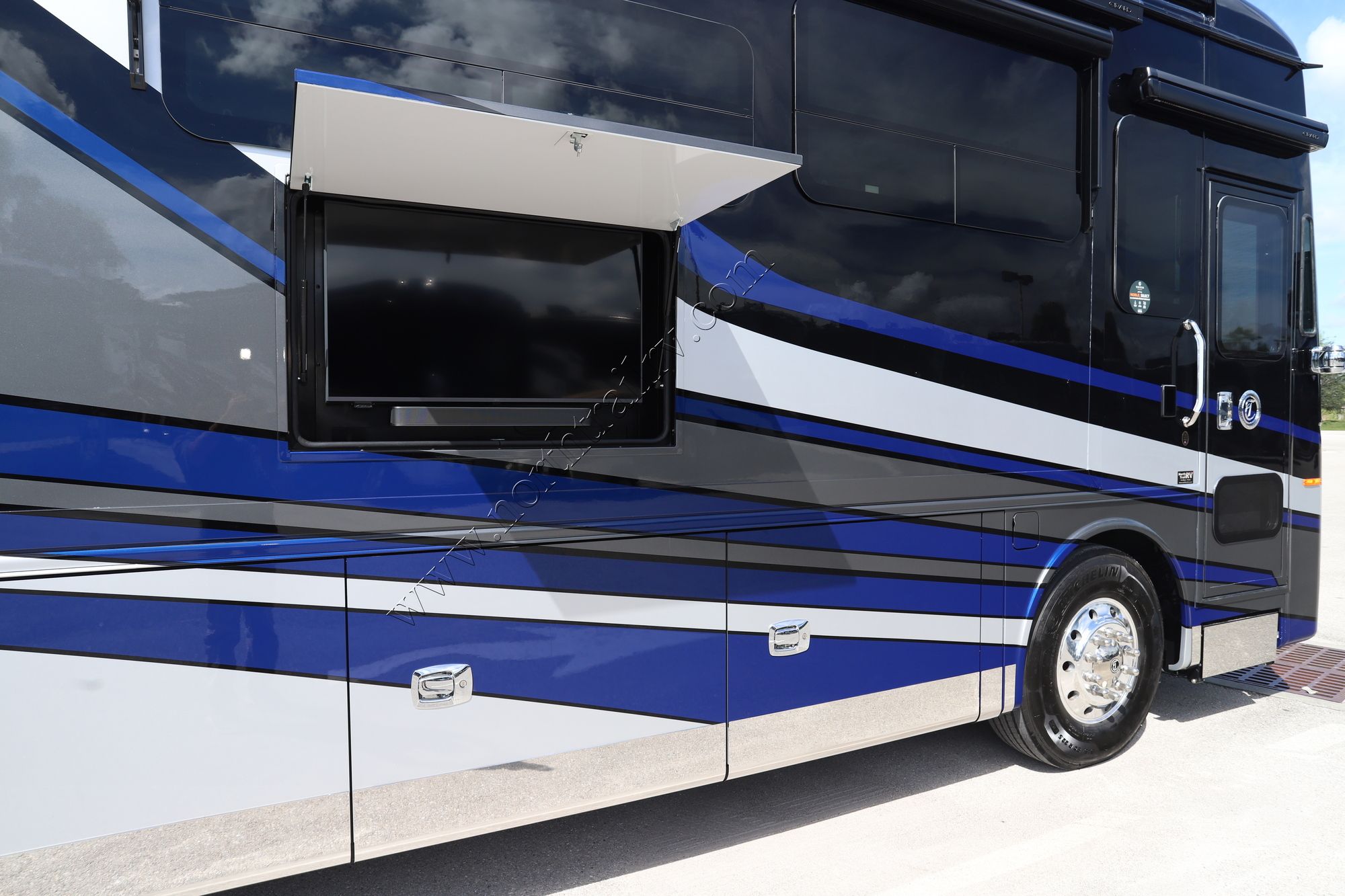 New 2024 Tiffin Motor Homes Allegro Bus 40IP Class A  For Sale