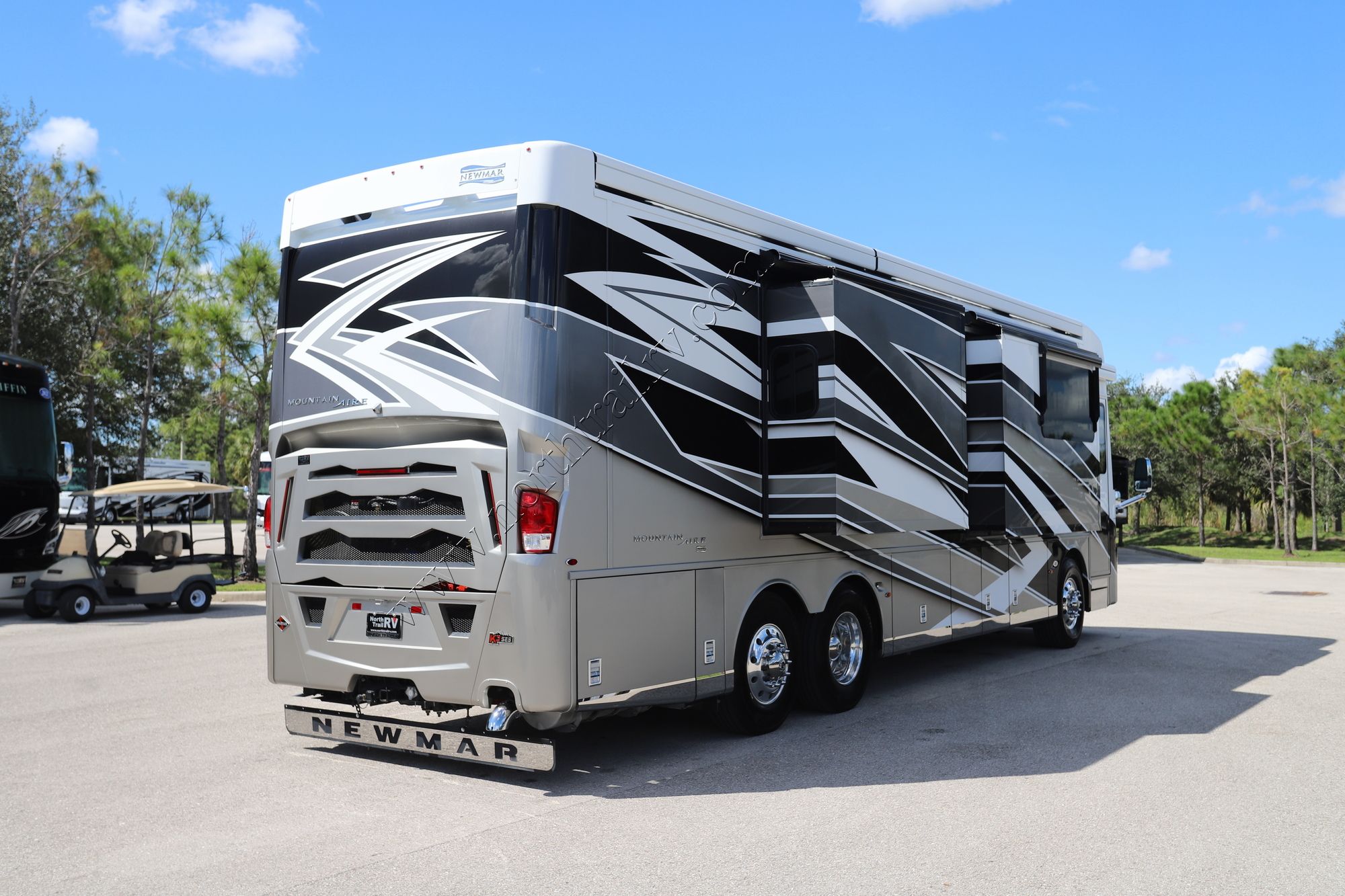 New 2024 Newmar Mountain Aire 3825 Class A  For Sale