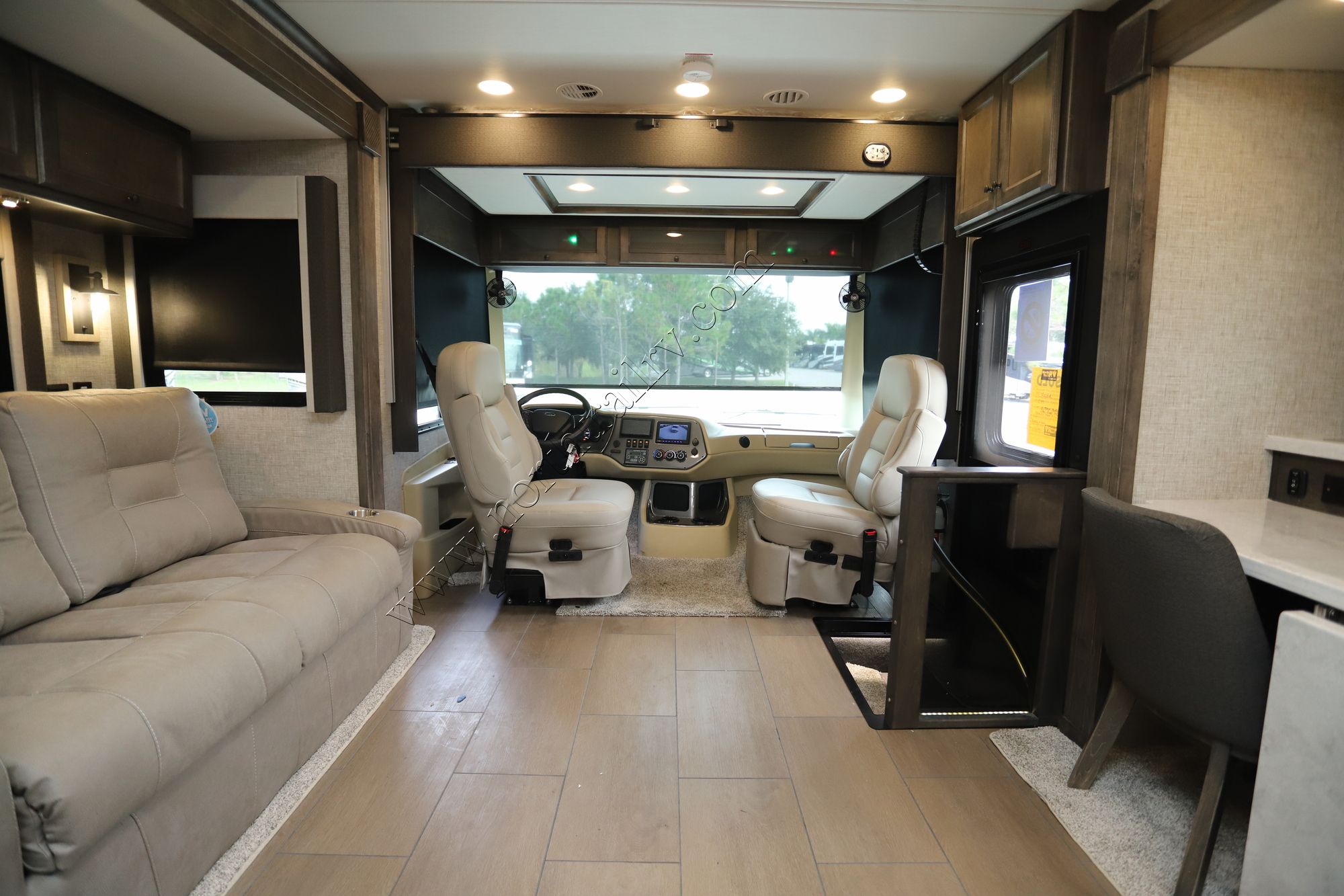 New 2024 Tiffin Motor Homes Allegro 34PA Class A  For Sale