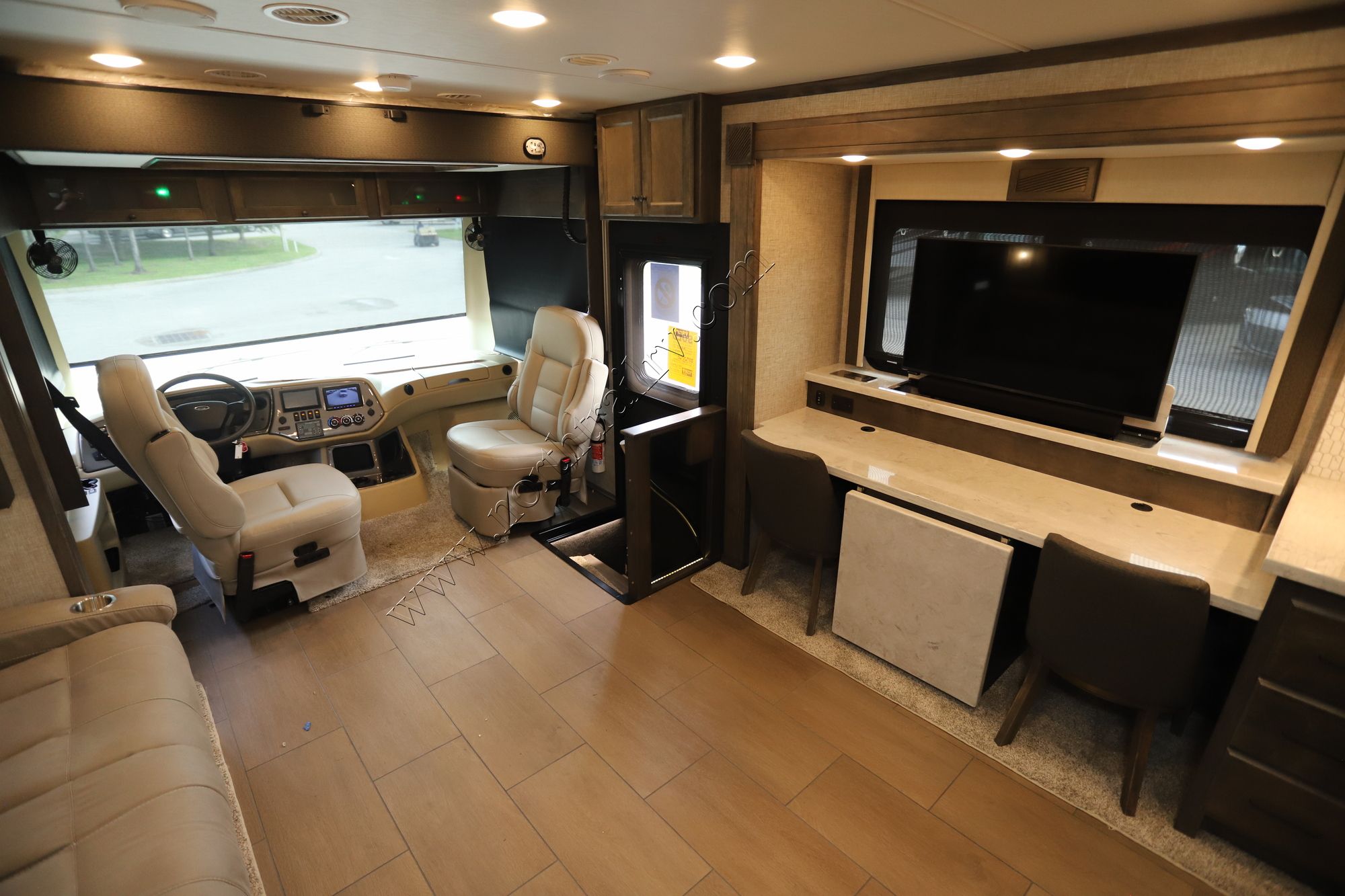 New 2024 Tiffin Motor Homes Allegro 34PA Class A  For Sale