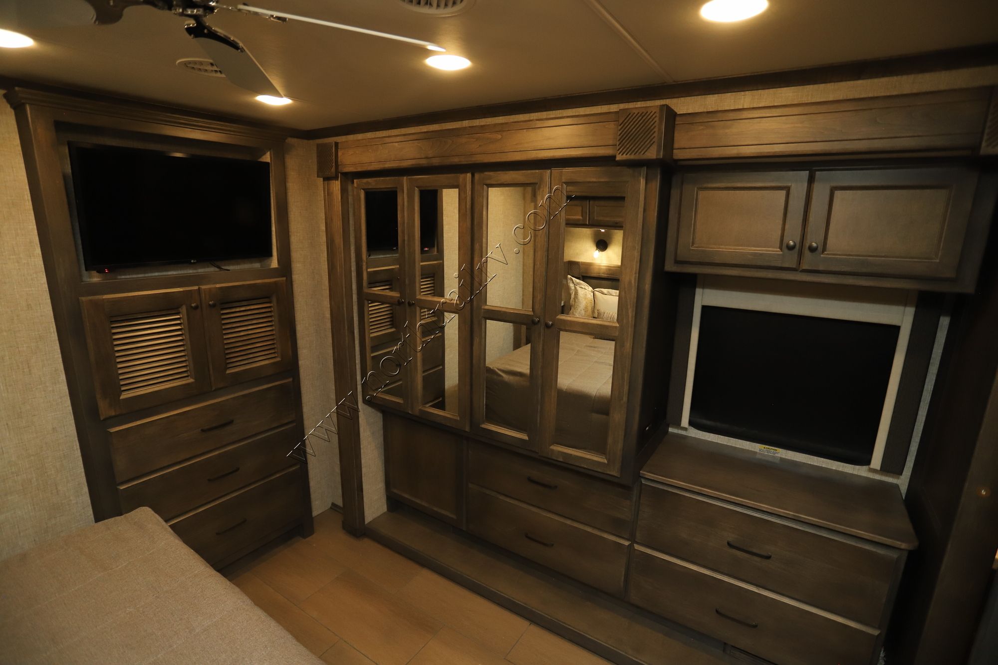 New 2024 Tiffin Motor Homes Allegro 34PA Class A  For Sale