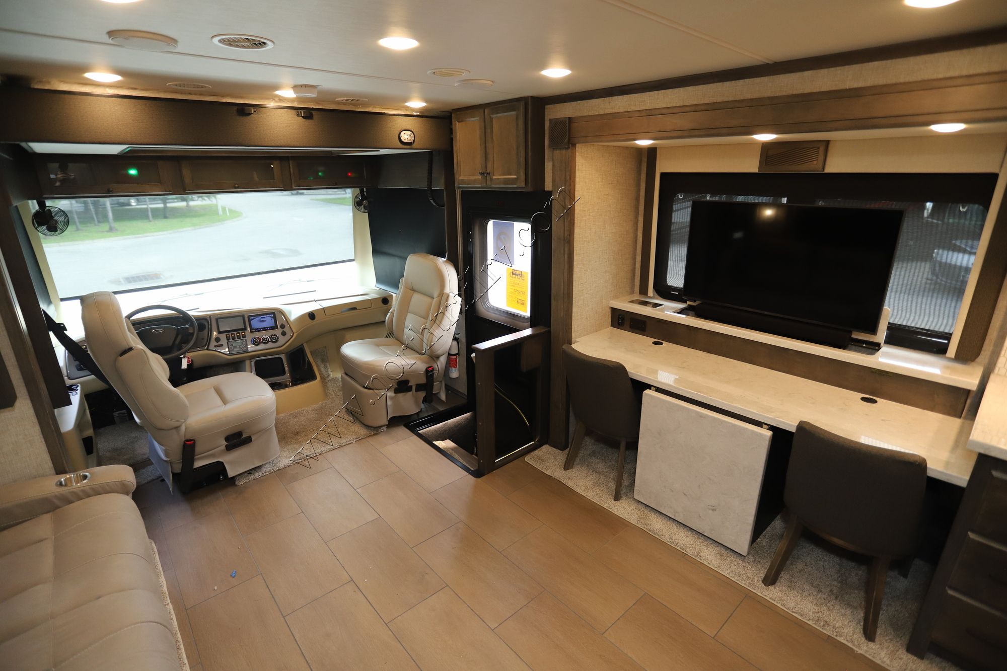 New 2024 Tiffin Motor Homes Allegro 34PA Class A  For Sale