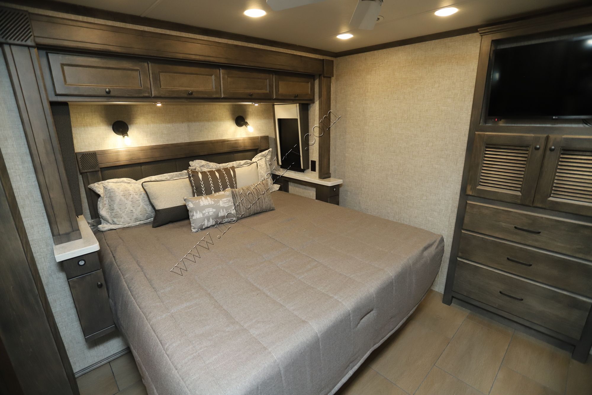 New 2024 Tiffin Motor Homes Allegro 34PA Class A  For Sale