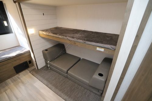2024 Heartland Rv Pioneer DS320