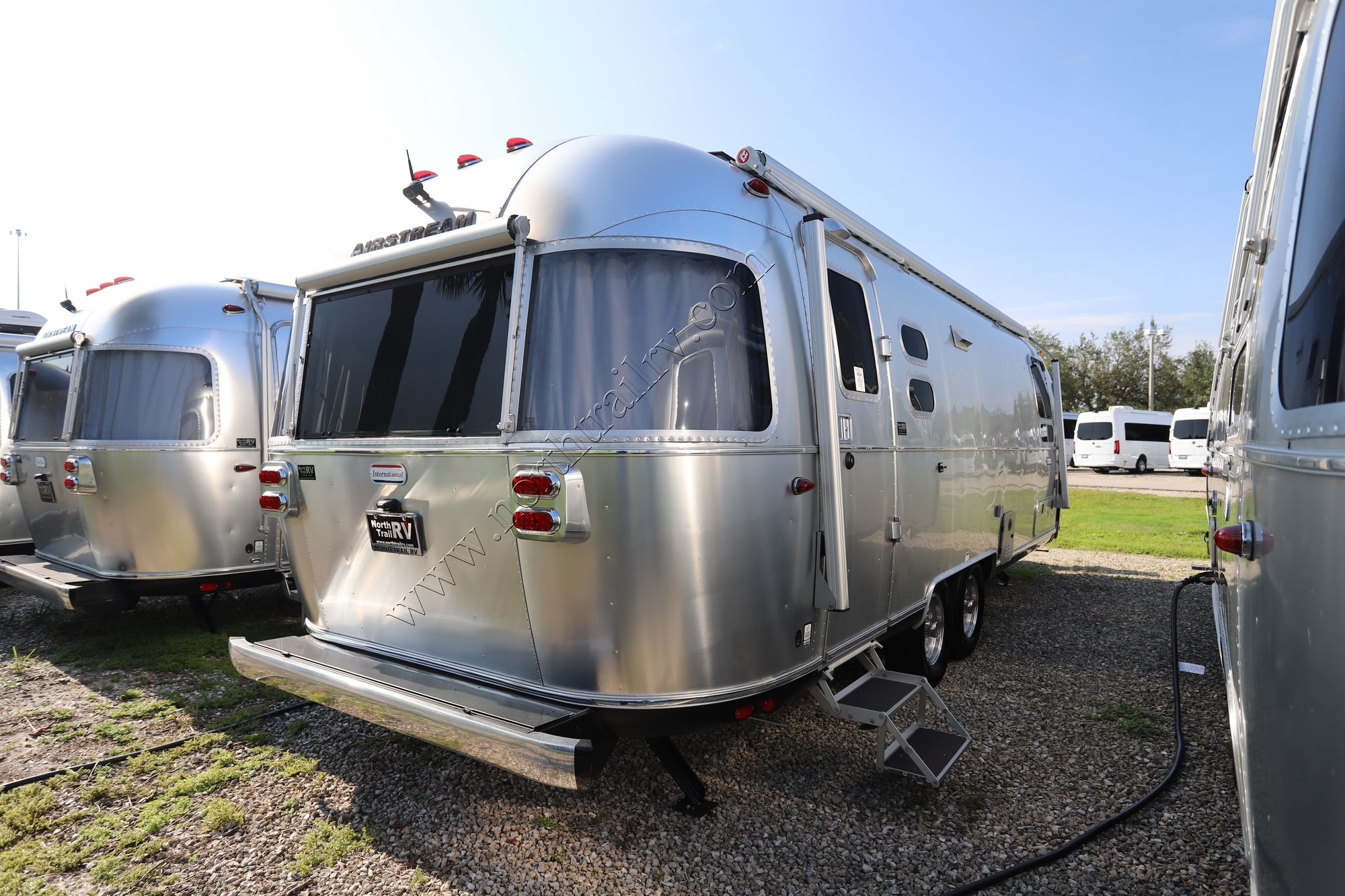 Used 2023 Airstream International 27FB TWIN Travel Trailer  For Sale