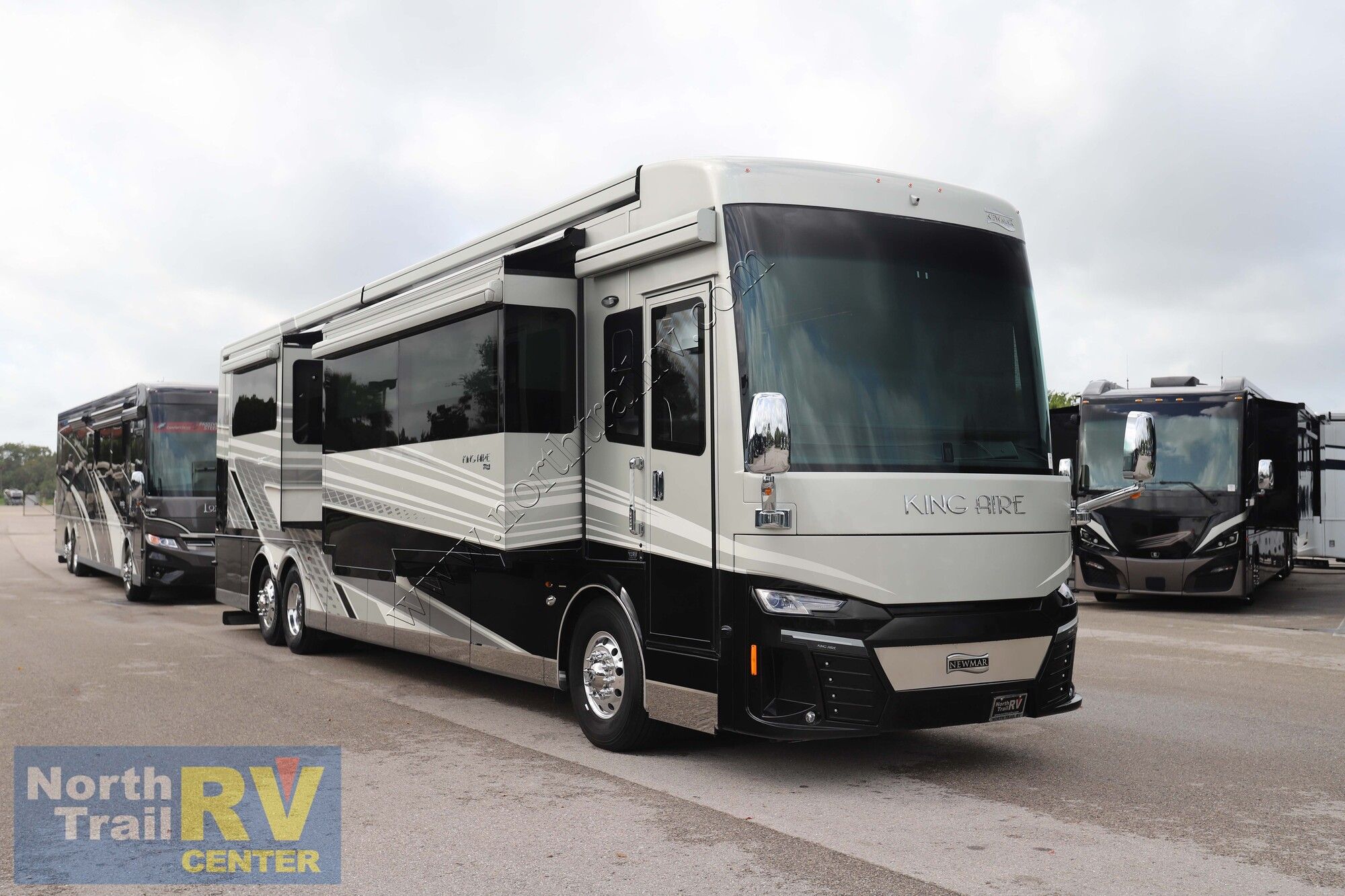 Used 2022 Newmar King Aire 4533 Class A  For Sale