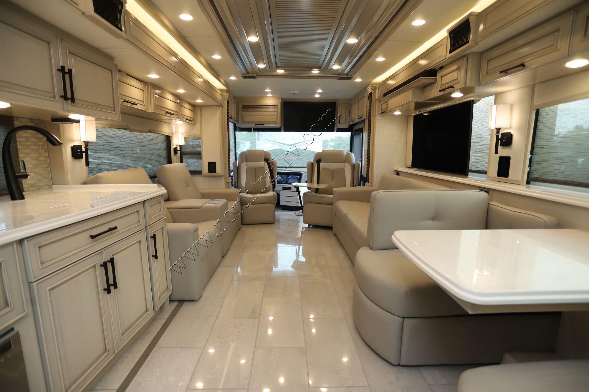 New 2024 Newmar London Aire 4521 Class A  For Sale