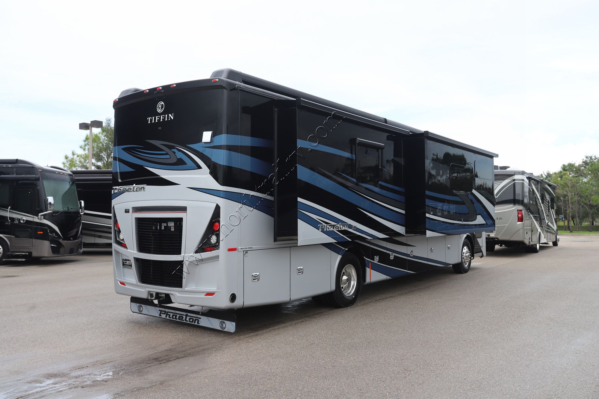 New 2024 Tiffin Motor Homes Phaeton 40IH Class A  For Sale