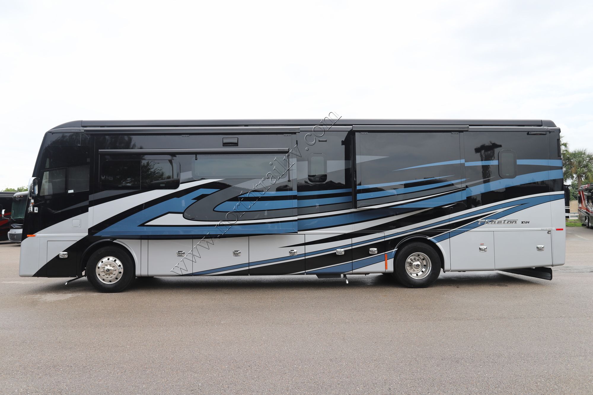 New 2024 Tiffin Motor Homes Phaeton 40IH Class A  For Sale