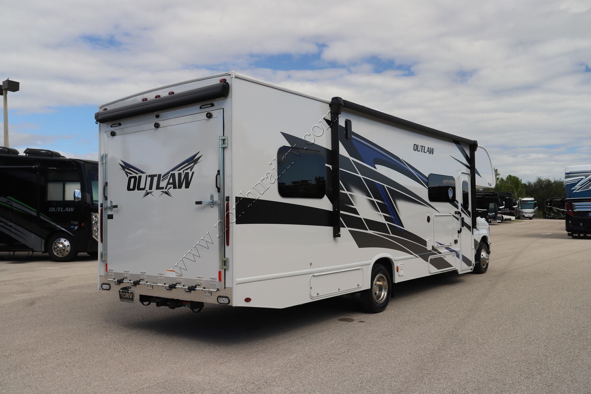 New 2024 Thor Outlaw 29T Class C  For Sale