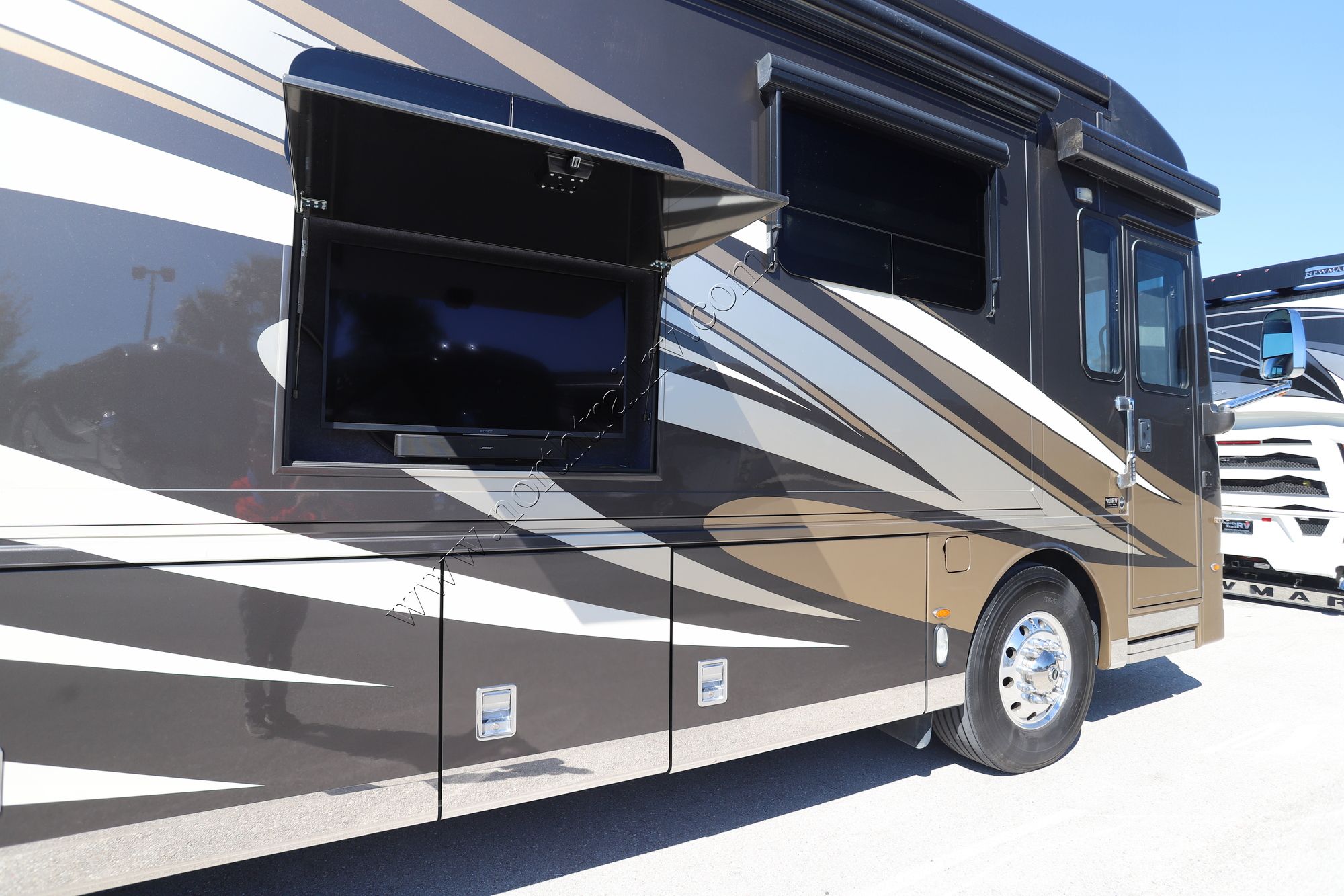 Used 2019 Newmar Dutch Star 4369 Class A  For Sale