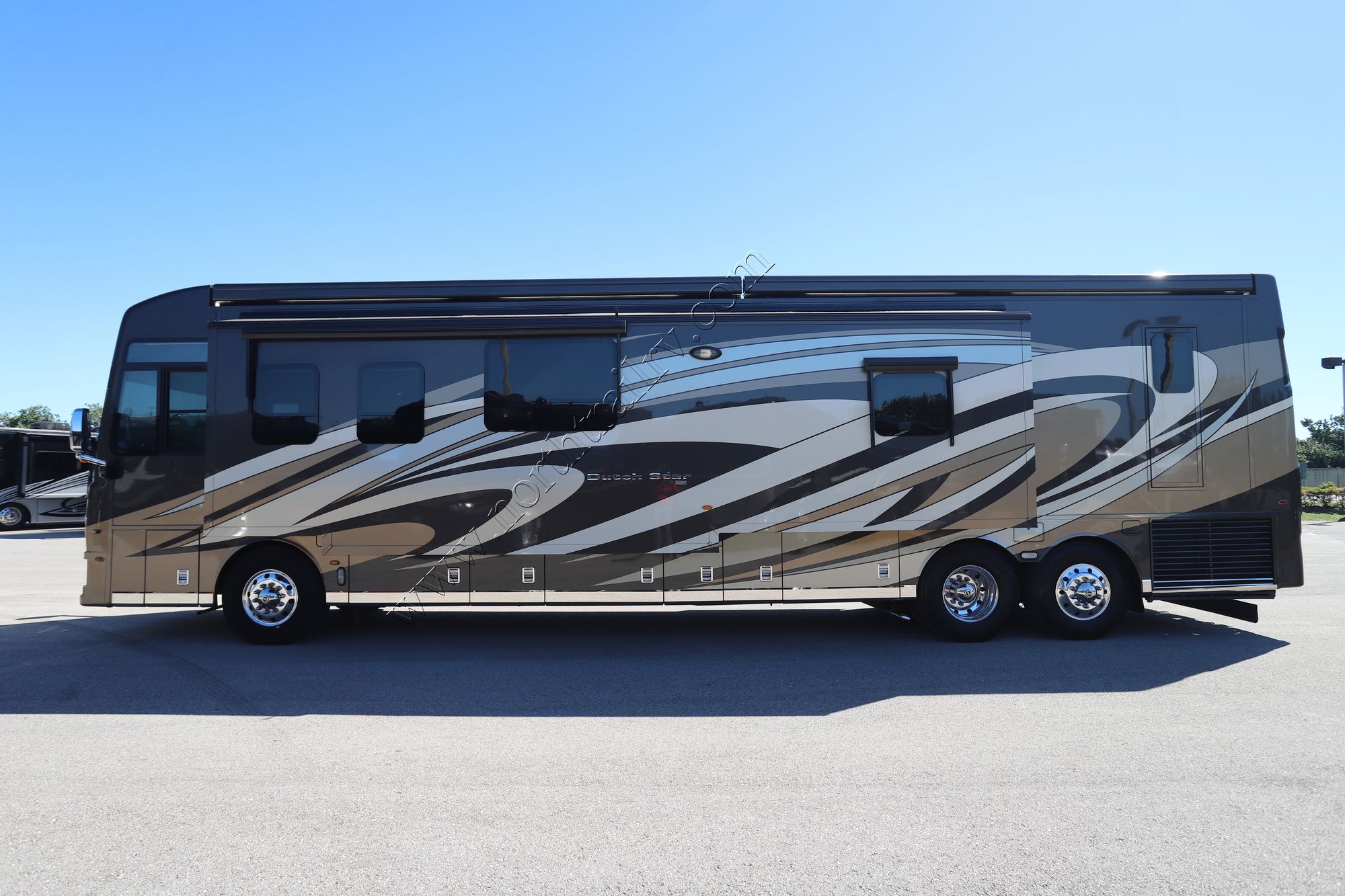 Used 2019 Newmar Dutch Star 4369 Class A  For Sale