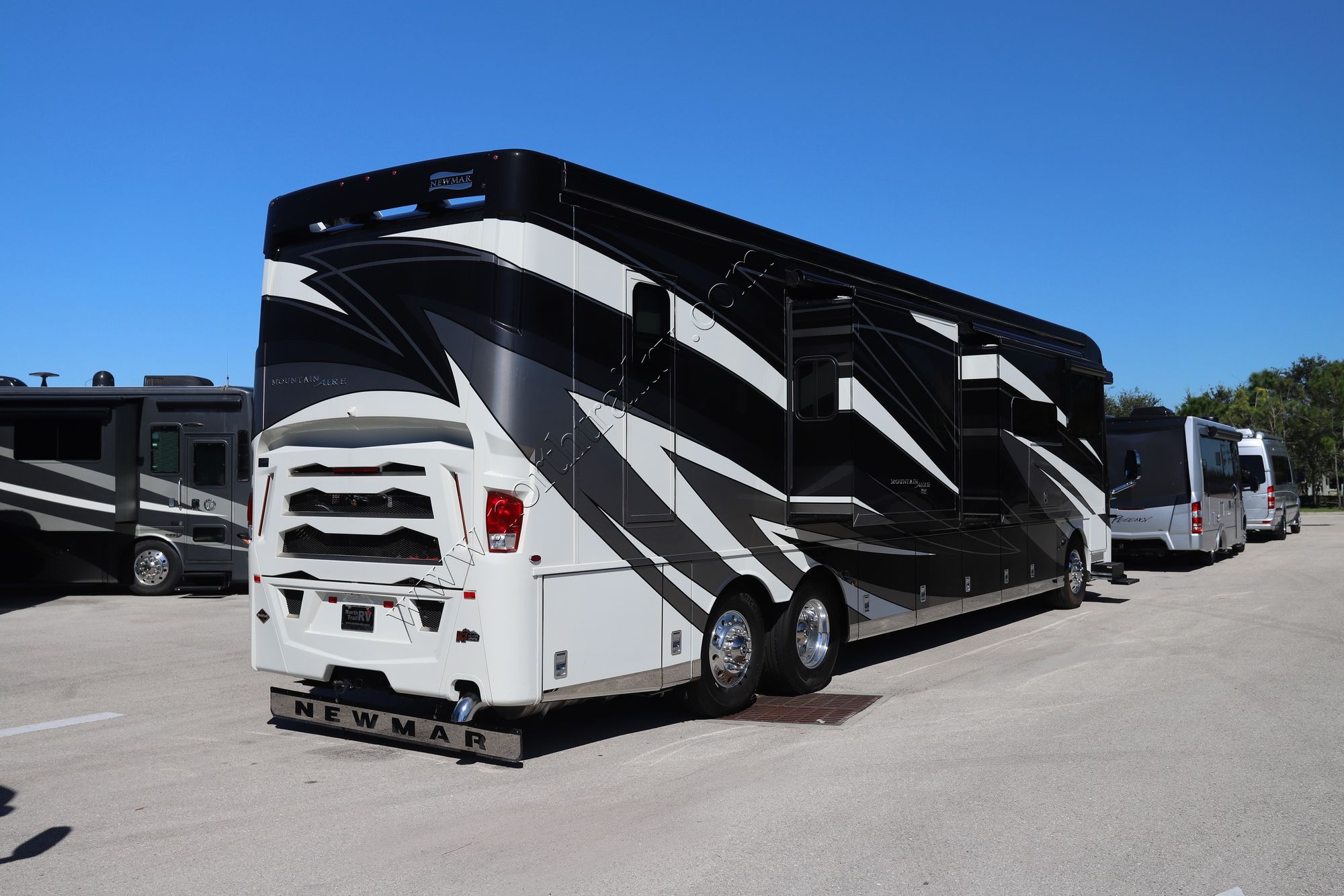 Used 2021 Newmar Mountain Aire 4551 Class A  For Sale