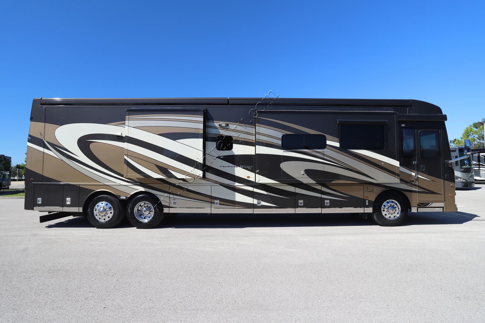 Used 2019 Newmar Dutch Star 4369 Class A  For Sale