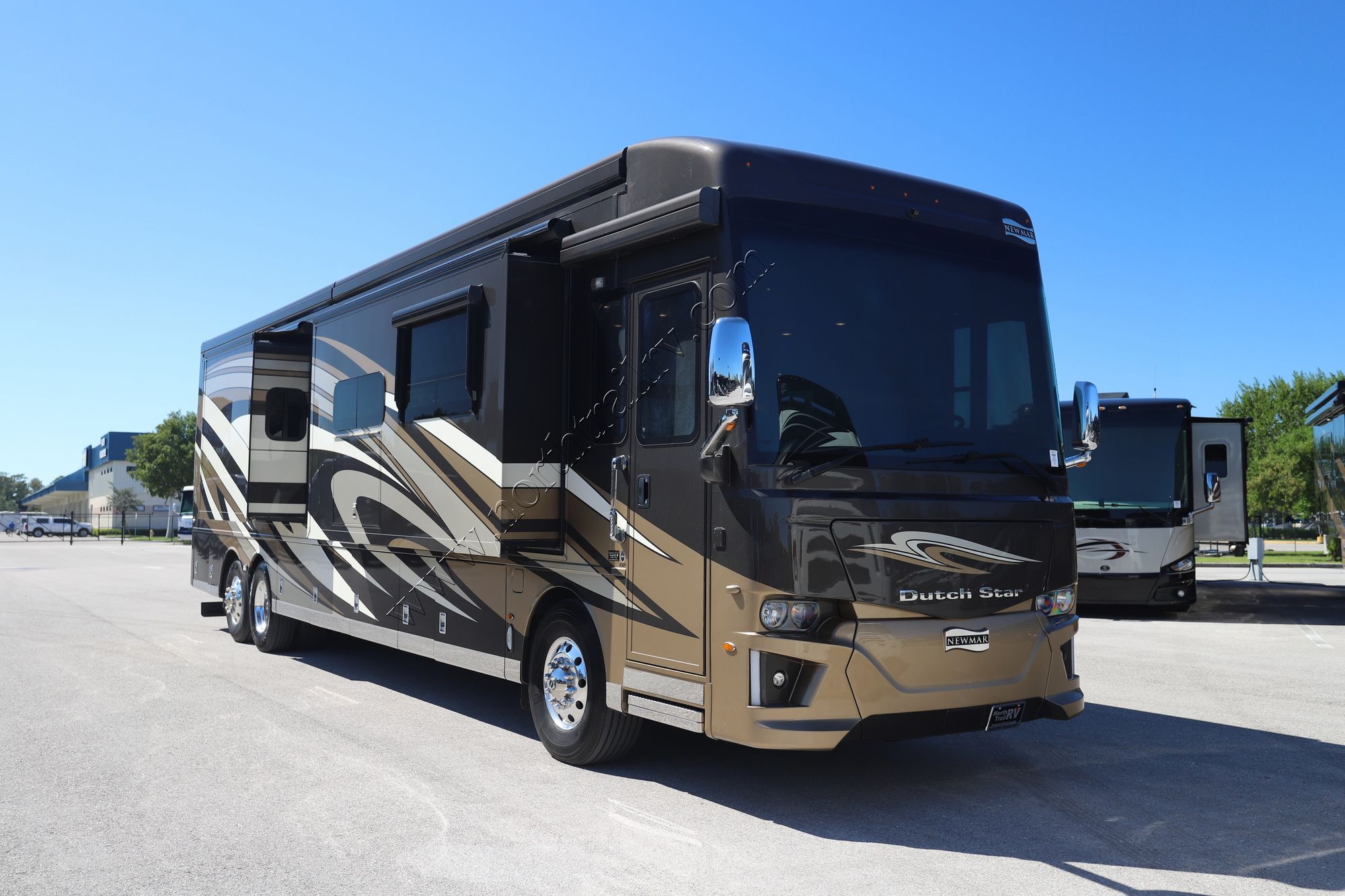 Used 2019 Newmar Dutch Star 4369 Class A  For Sale