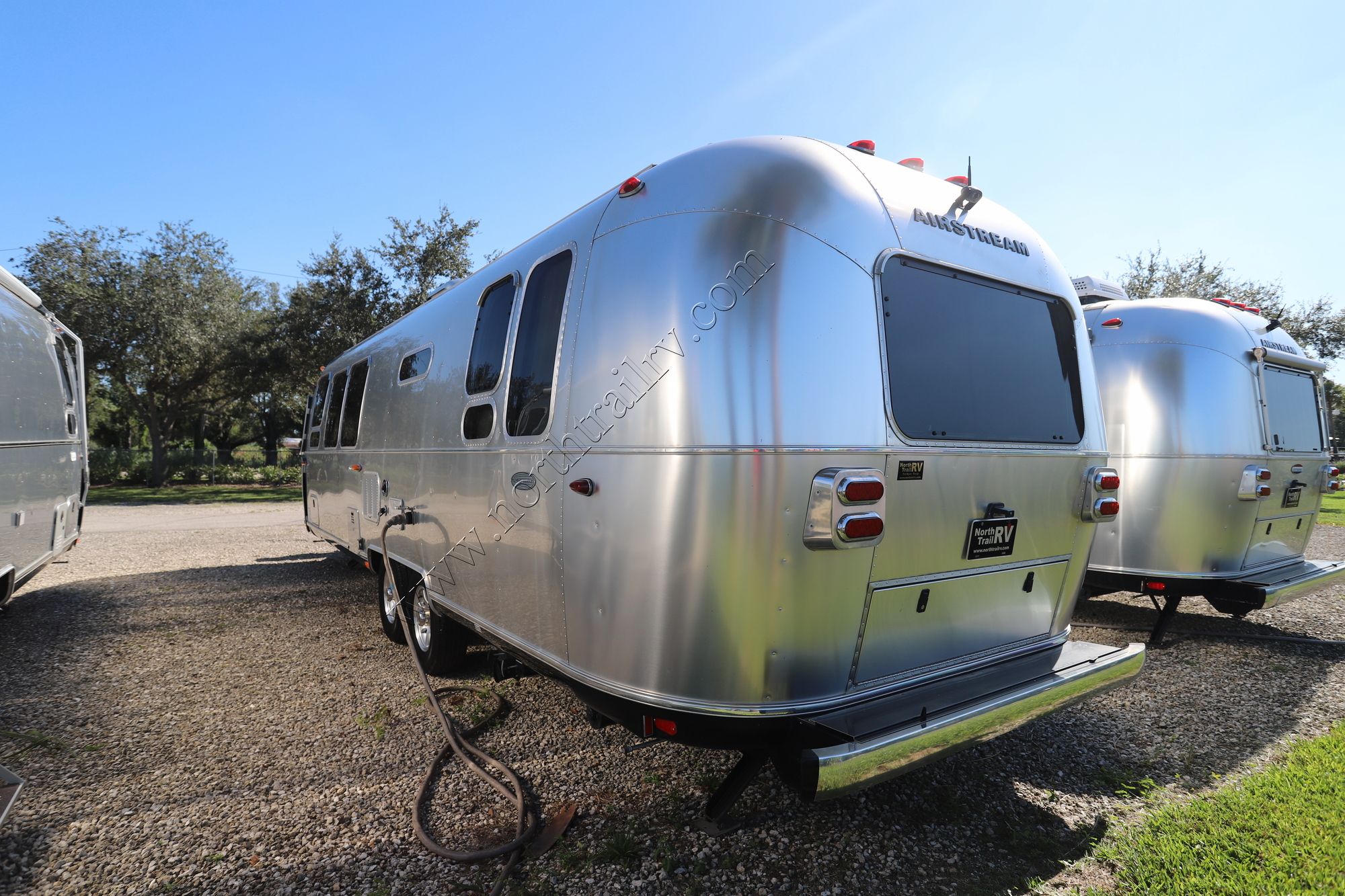 2019 Airstream Flying Cloud 30RB Travel Trailer Used  For Sale