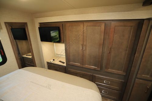 2020 Winnebago Sun Star 29V