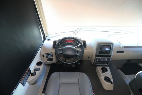 2020 Winnebago Sun Star 29V