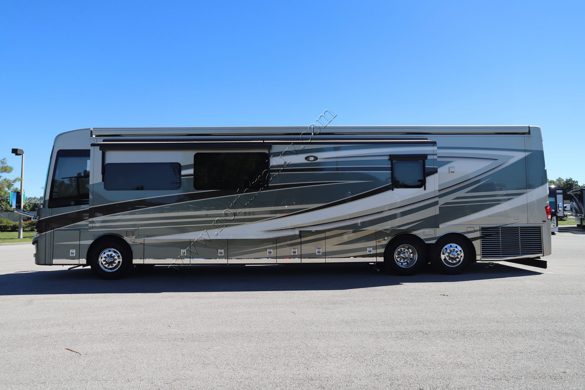 Used 2023 Newmar Mountain Aire 4551 Class A  For Sale