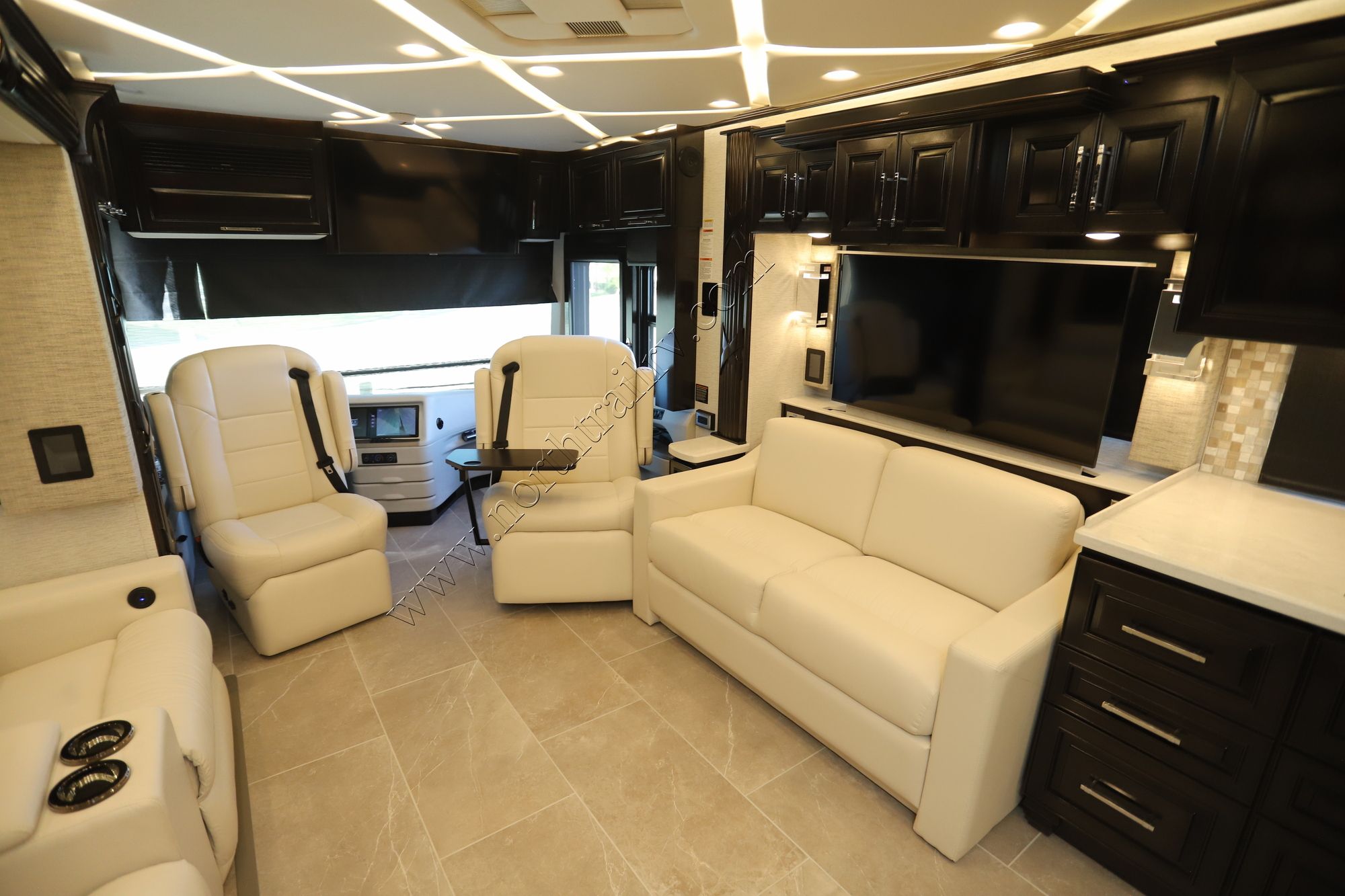 New 2024 Newmar Mountain Aire 4118 Class A  For Sale