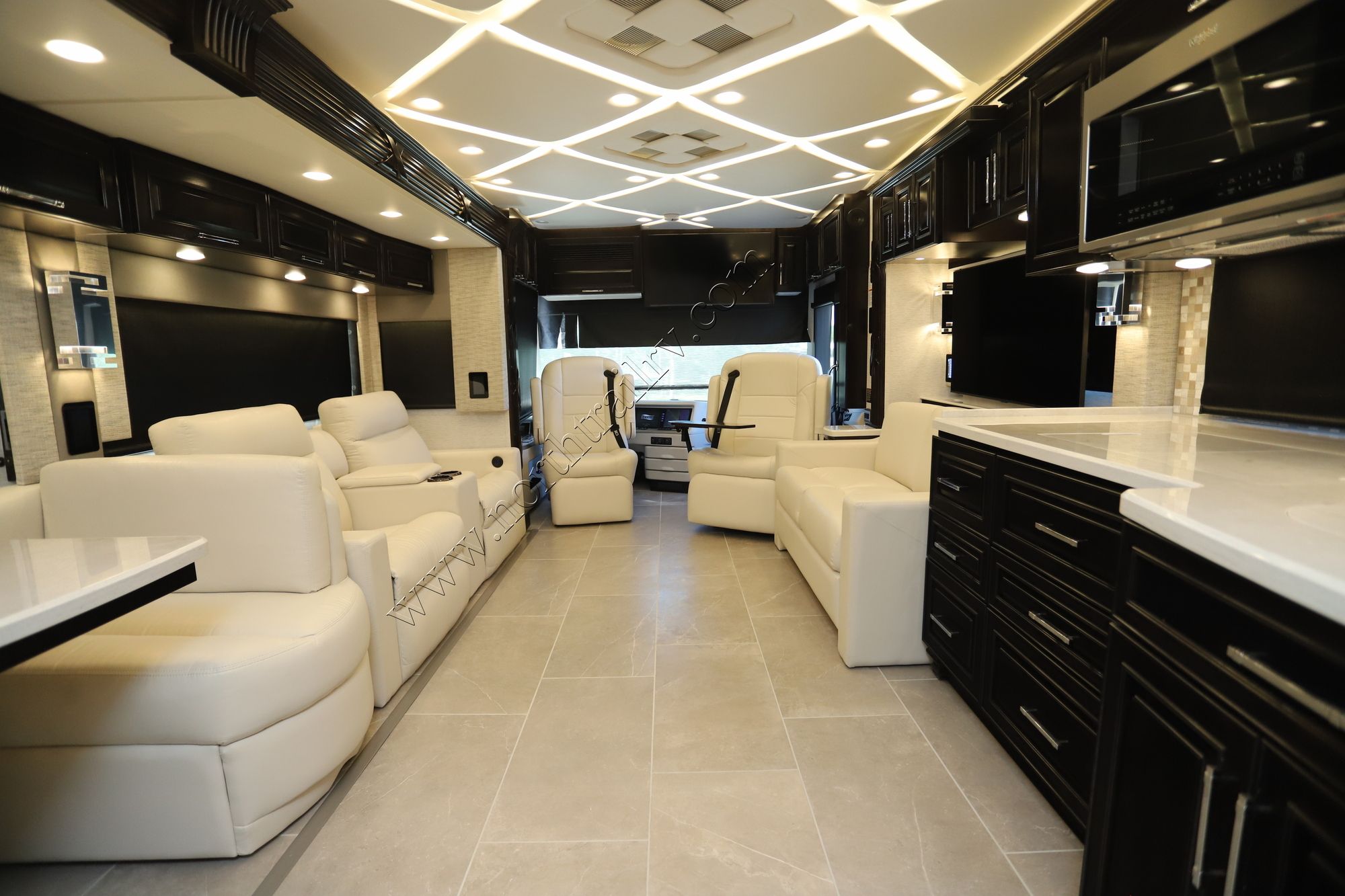 New 2024 Newmar Mountain Aire 4118 Class A  For Sale