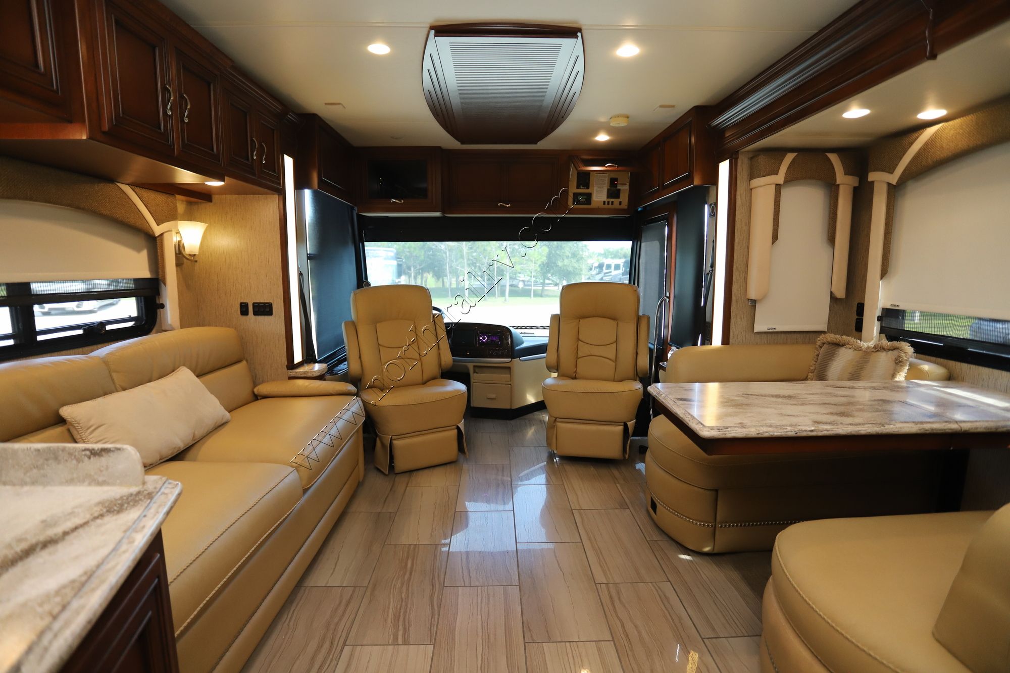 Used 2015 Newmar Ventana 3436 Class A  For Sale