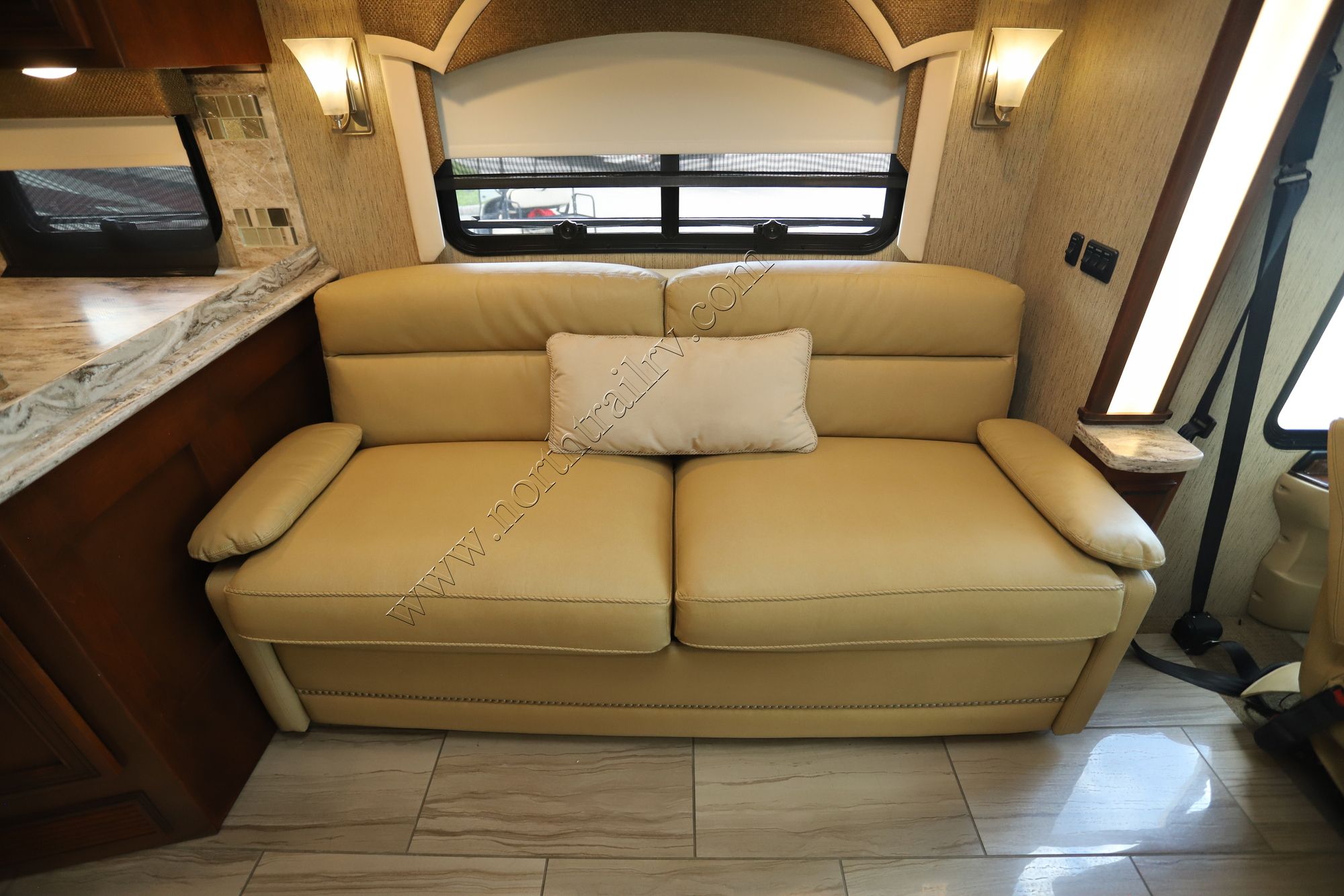 Used 2015 Newmar Ventana 3436 Class A  For Sale