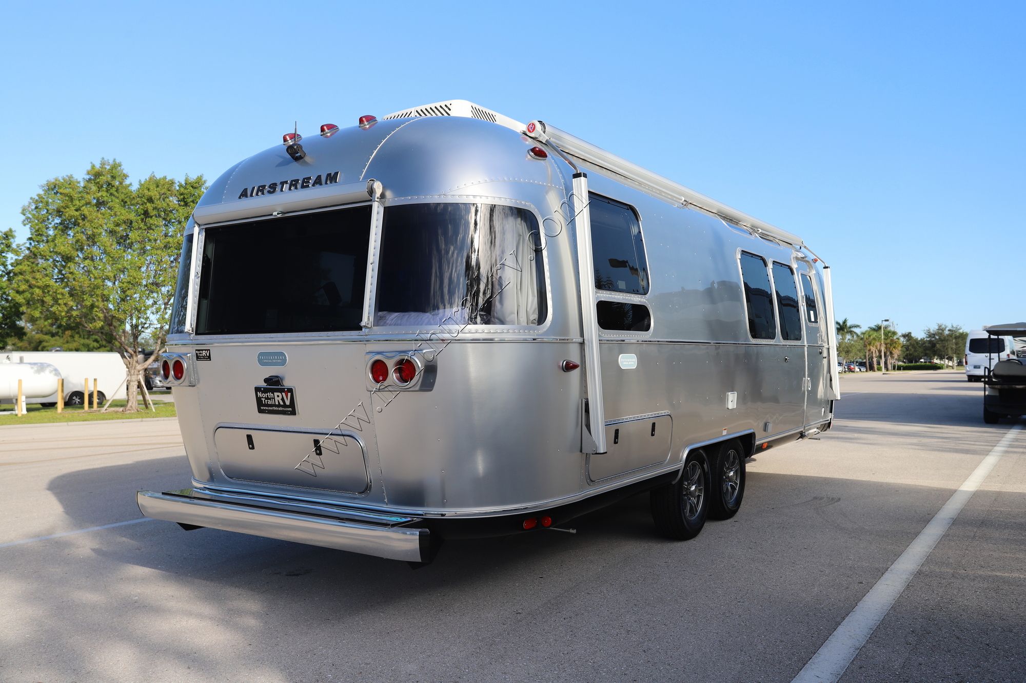 New 2024 Airstream Pottery Barn 28RB TWIN Travel Trailer  For Sale