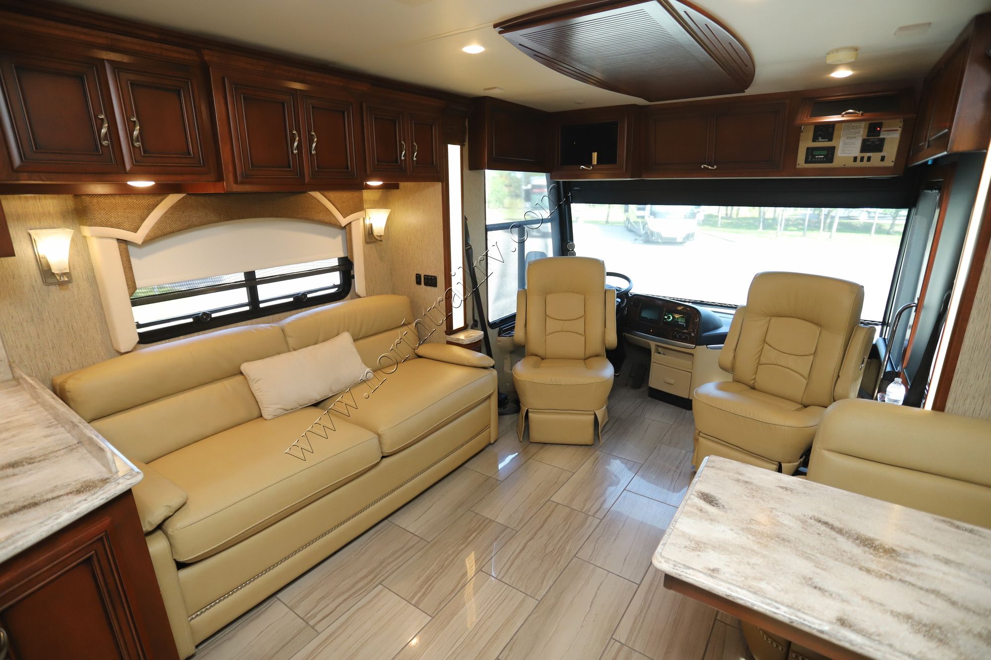 Used 2015 Newmar Ventana 3436 Class A  For Sale