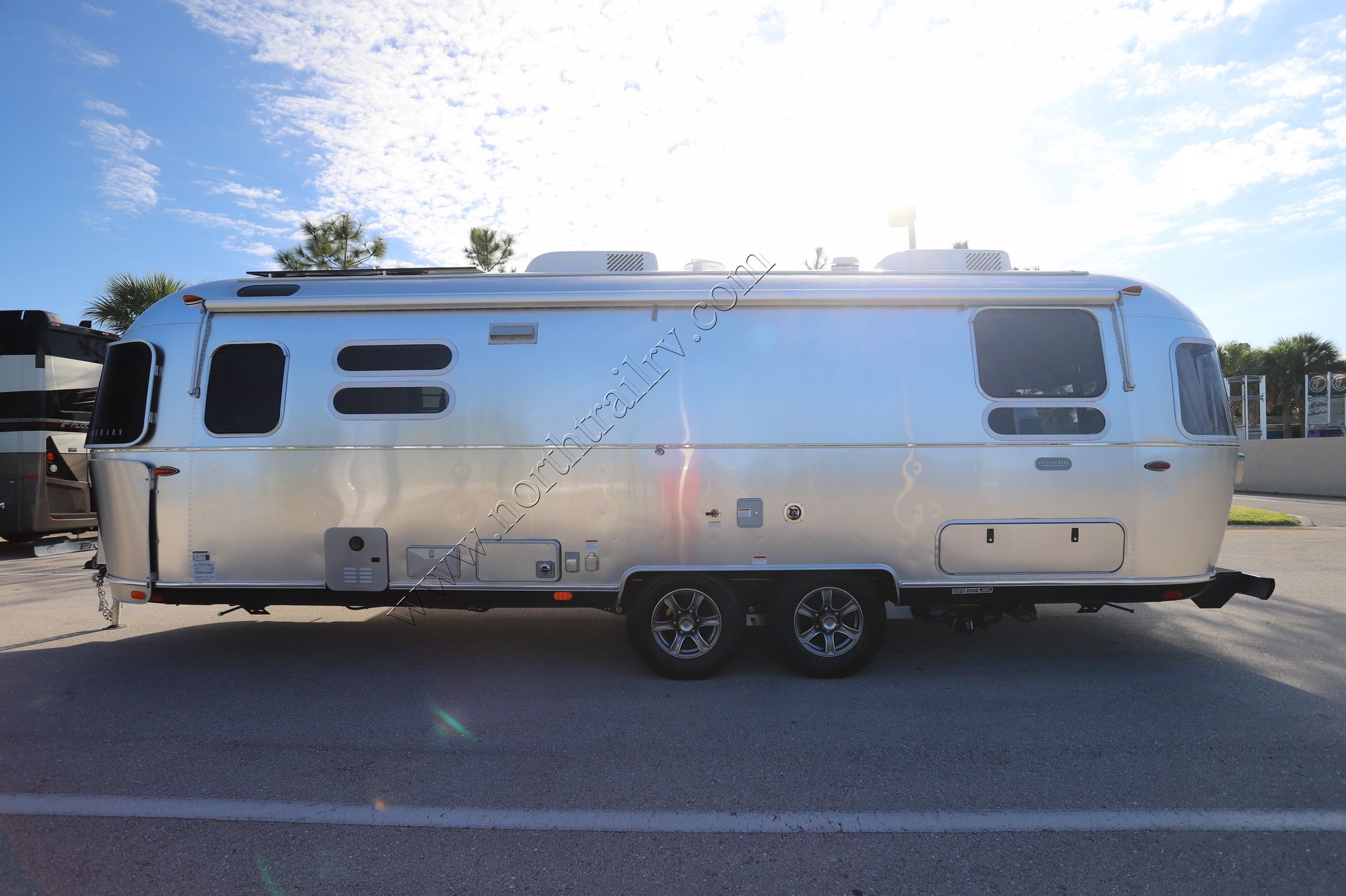 New 2024 Airstream Pottery Barn 28RB TWIN Travel Trailer  For Sale