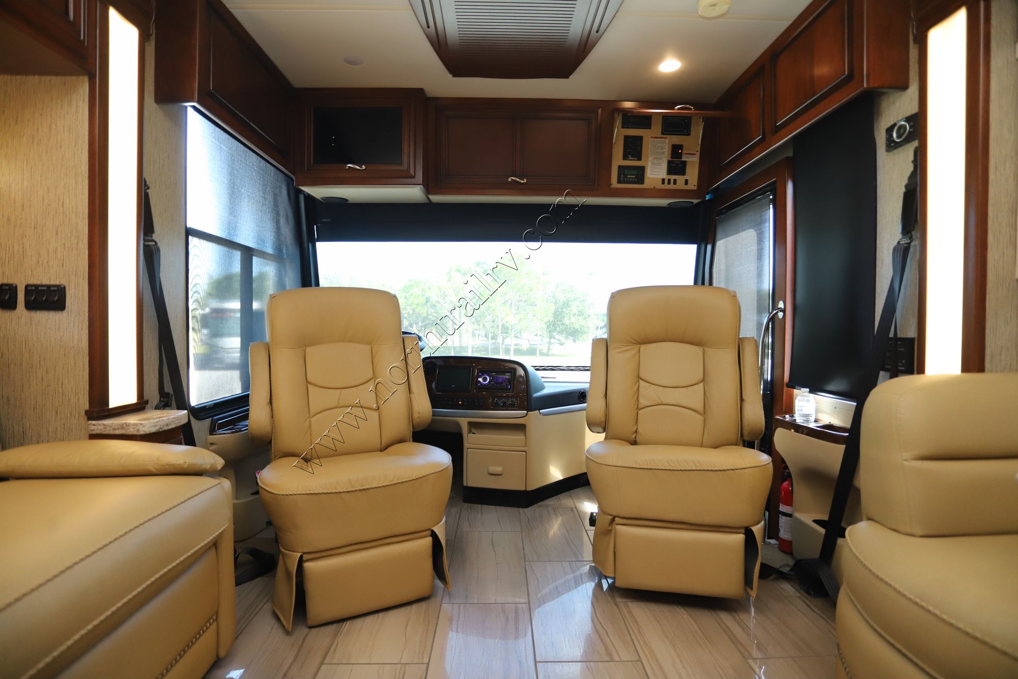 Used 2015 Newmar Ventana 3436 Class A  For Sale