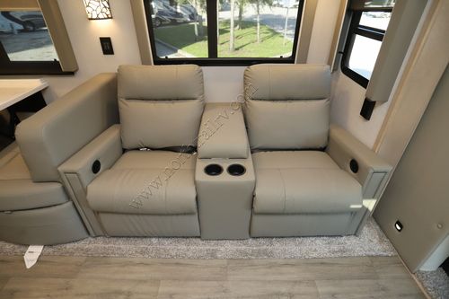 2024 Renegade Rv Valencia 38RB