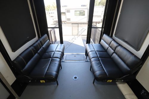 2020 Keystone Raptor 351