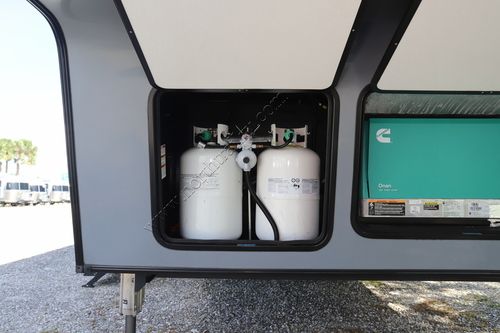 2020 Keystone Raptor 351