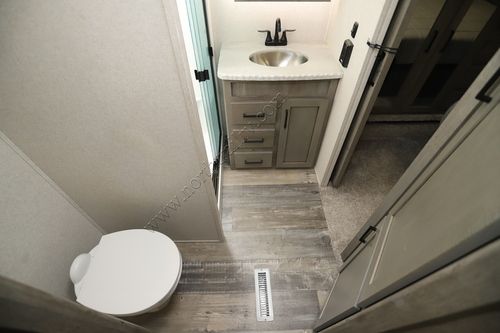 2020 Keystone Raptor 351