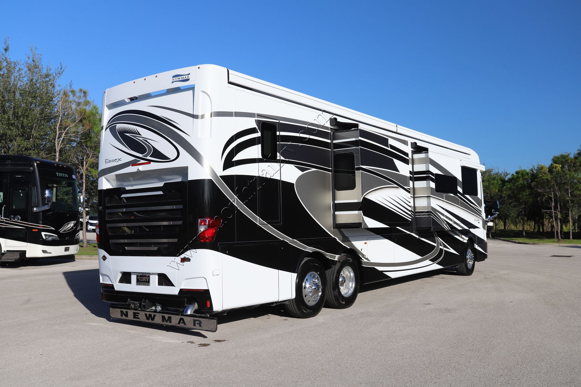 New 2024 Newmar Essex 4551 Class A  For Sale