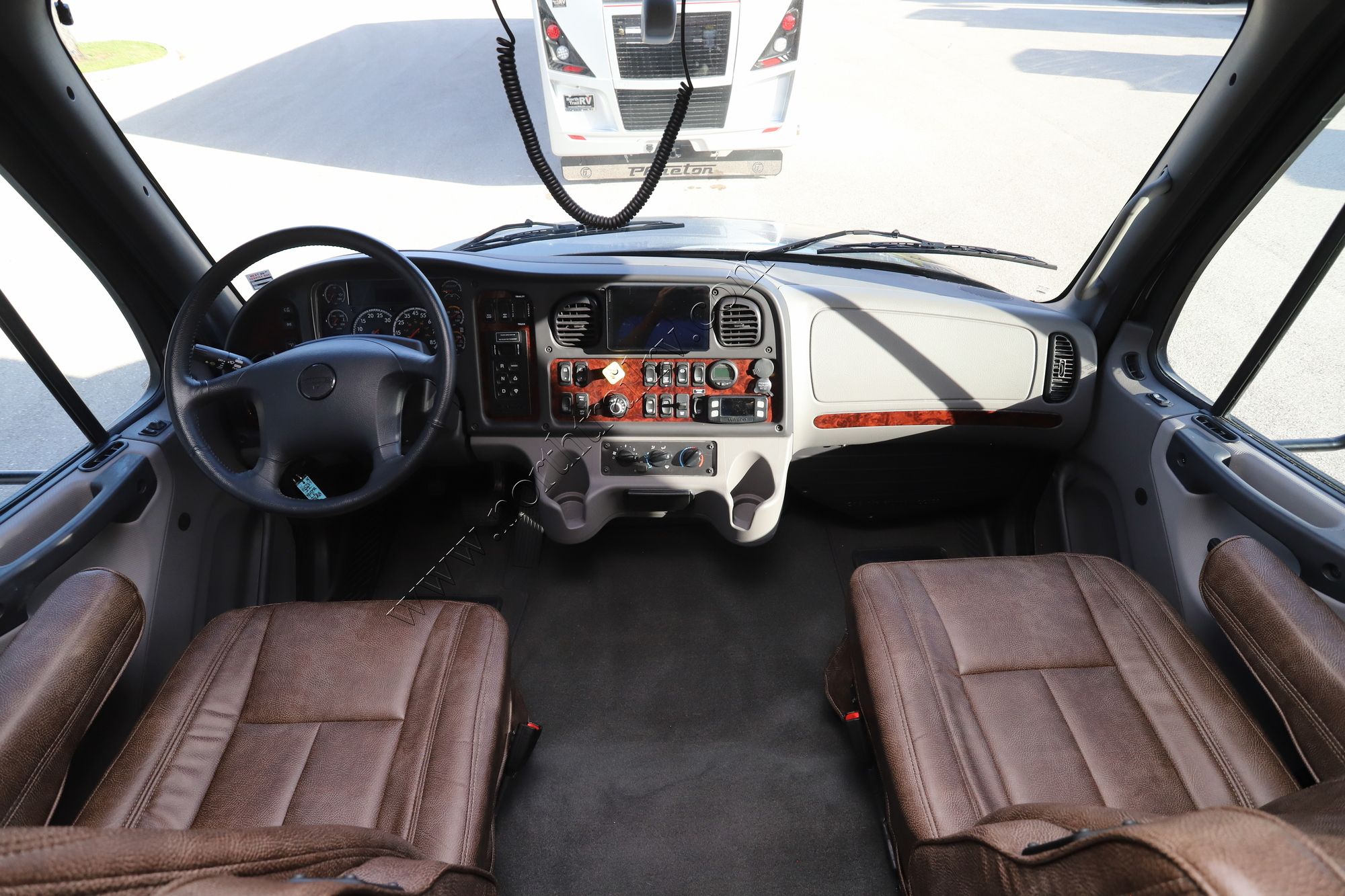 Used 2022 Renegade Rv Verona Le 40LRB Super C  For Sale