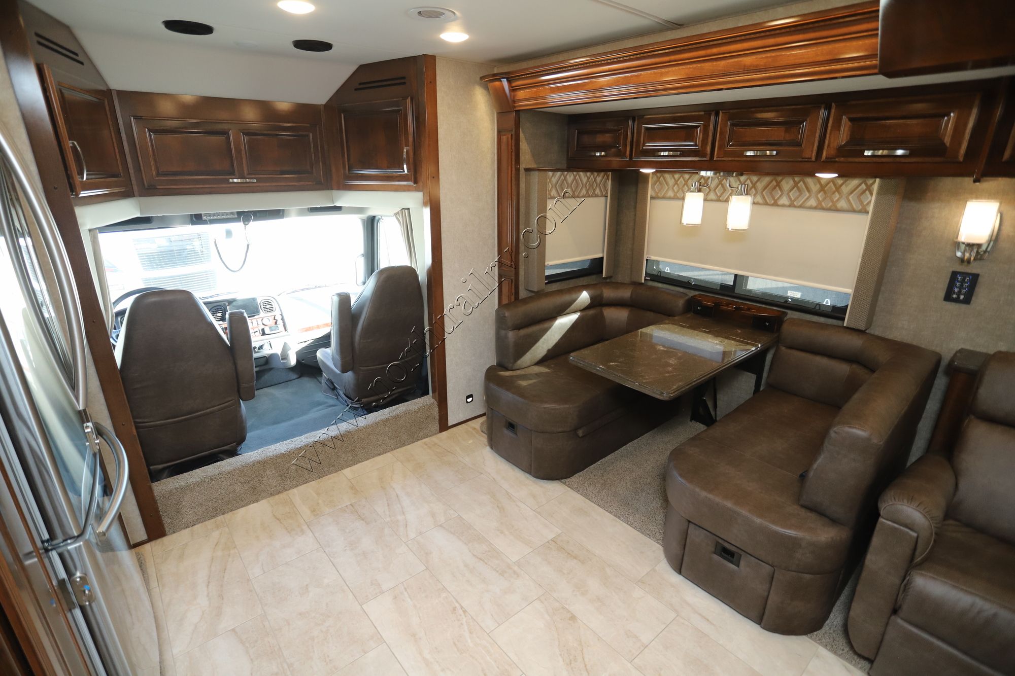 Used 2022 Renegade Rv Verona Le 40LRB Super C  For Sale